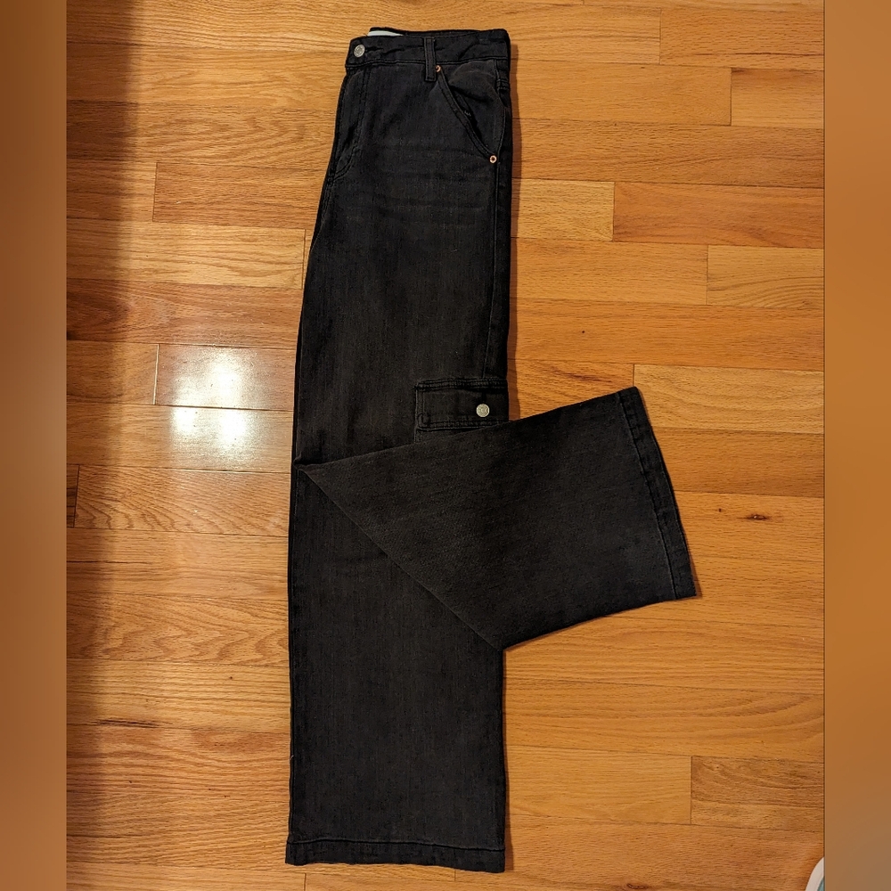 Black S.O.N.G denim cargo jeans